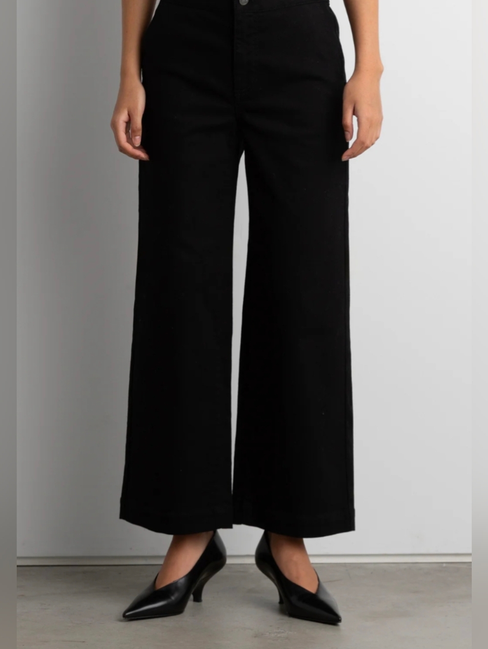 Black Wide-Leg Women's Utility Pants - High-Rise